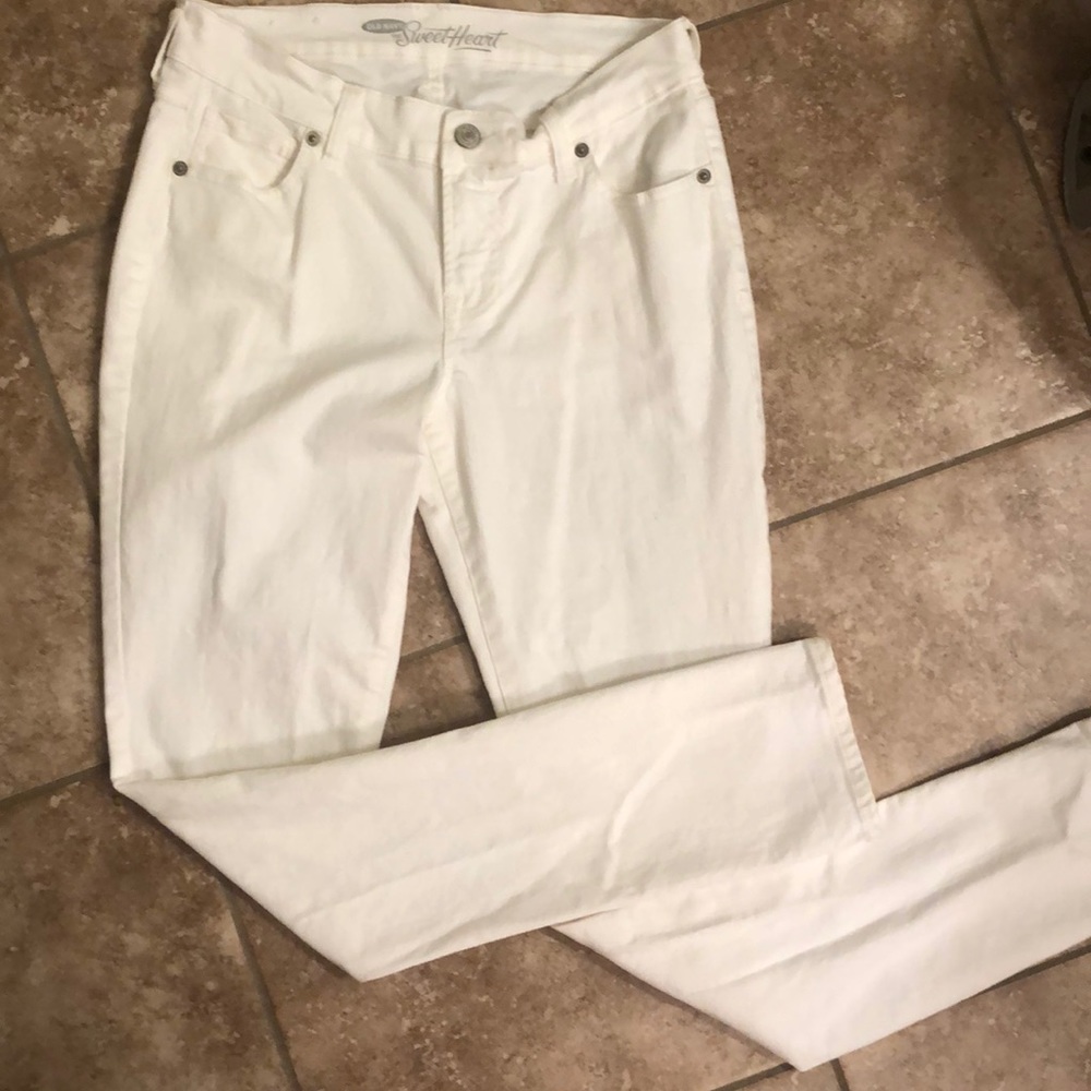 White jeans old navy size 2